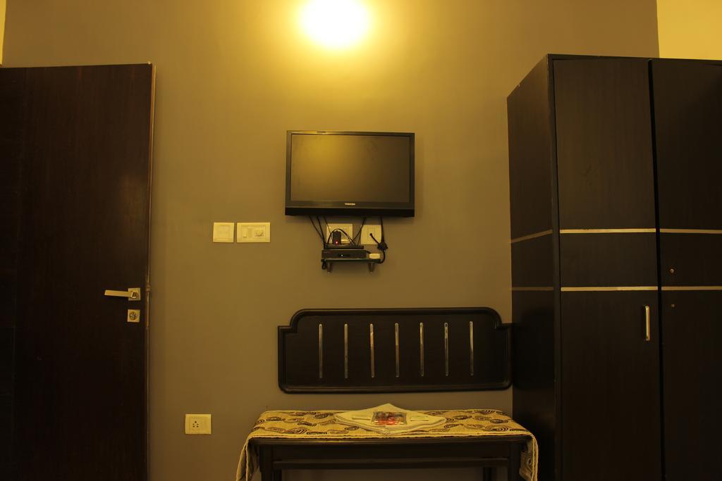 Mount Residency Hotel Madras Buitenkant foto