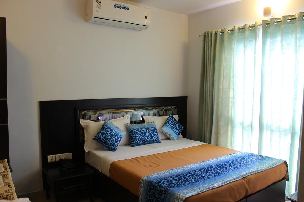 Mount Residency Hotel Madras Buitenkant foto